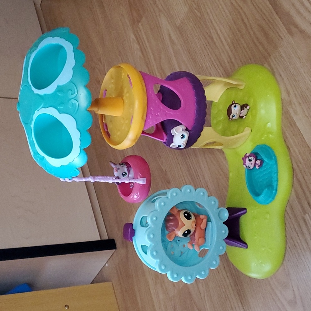 🐾 LPS Playtime Park playset